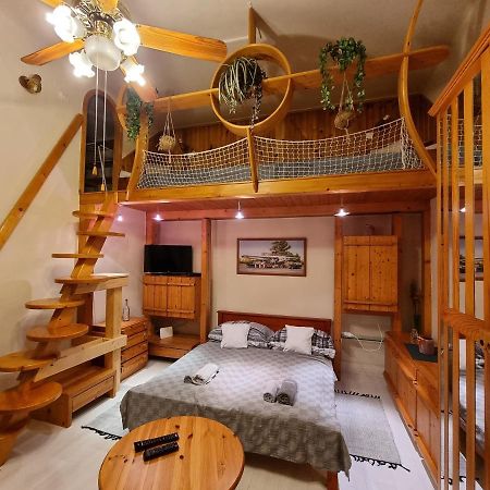 Little Cozy Apartman Miskolc Exterior photo