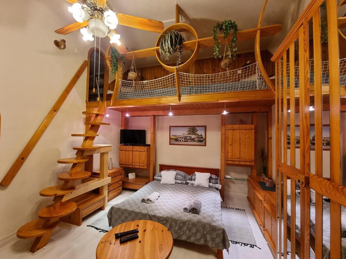 Little Cozy Apartman Miskolc Exterior photo